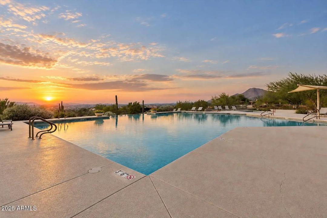 Real Estate Picture 50