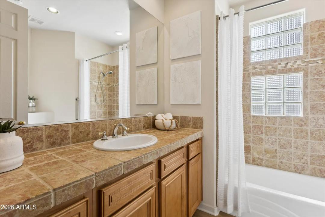 Real Estate Picture 39