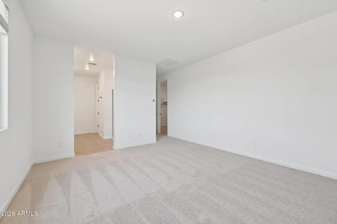 Real Estate Picture 6