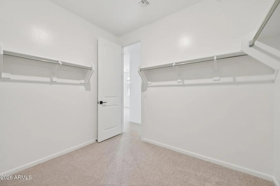 Real Estate Picture 7