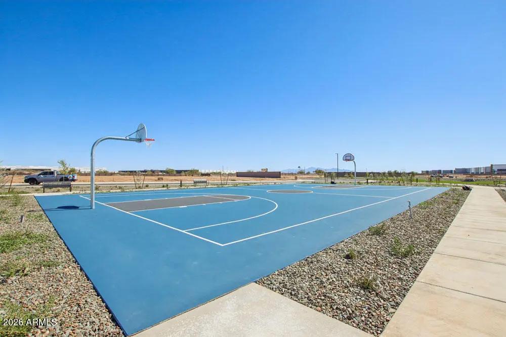 Real Estate Picture 12