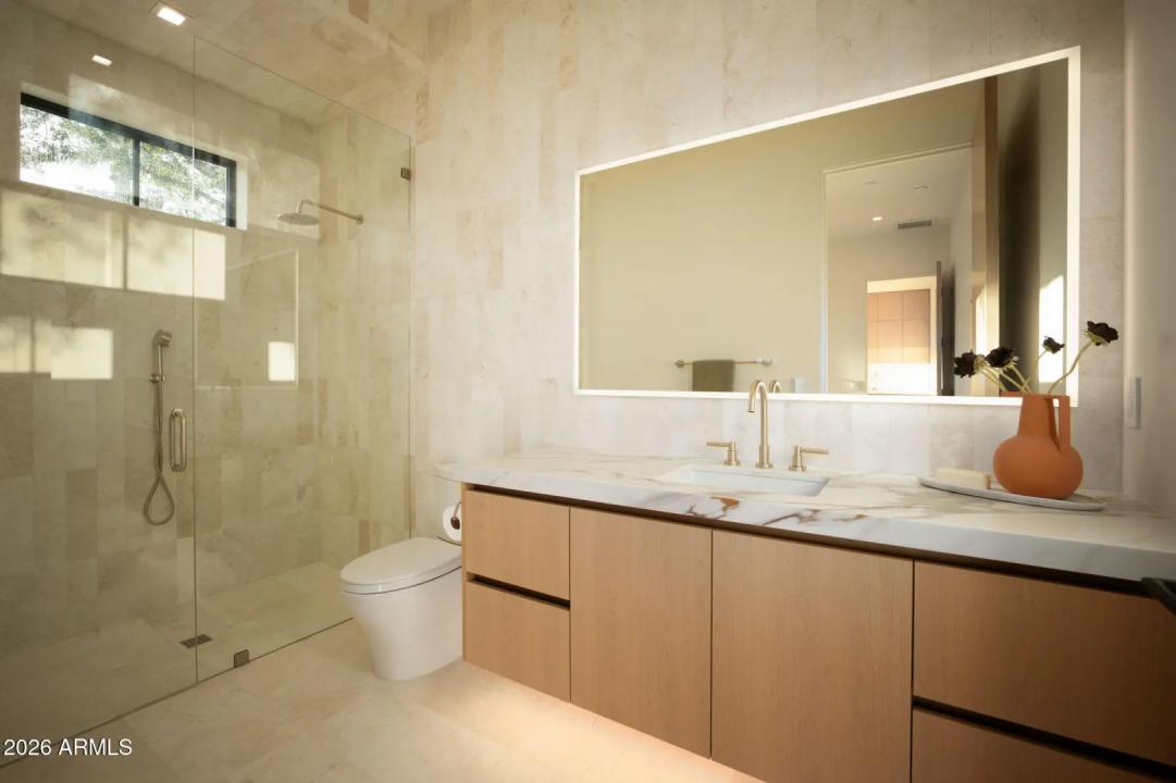 Real Estate Picture 40