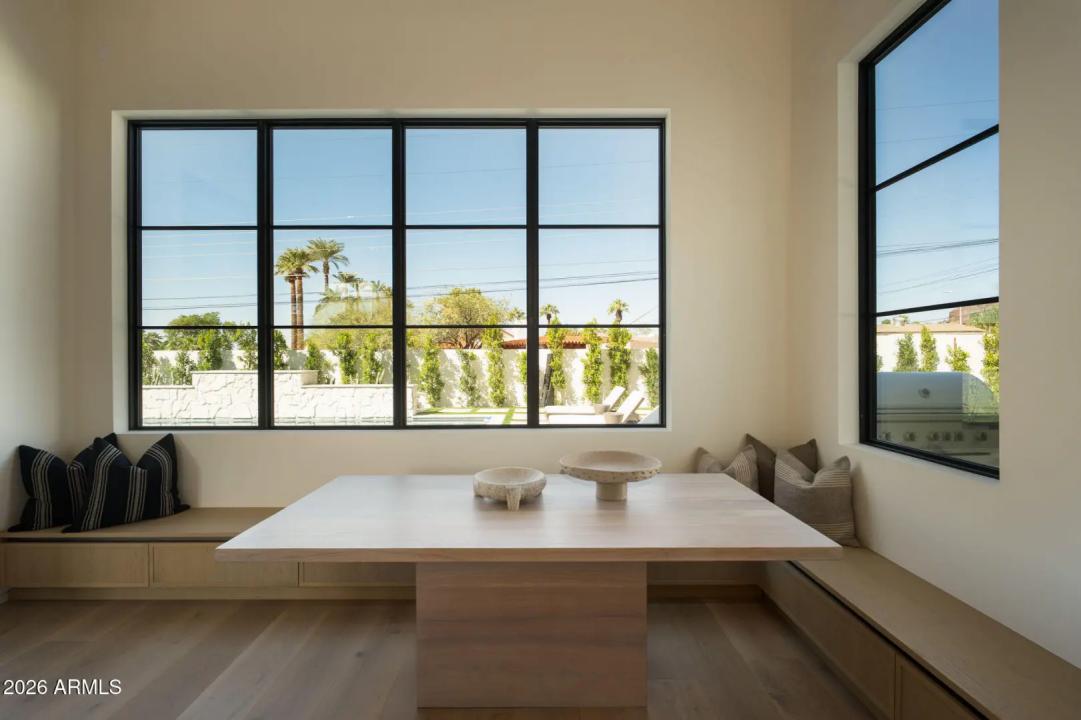 Real Estate Picture 24