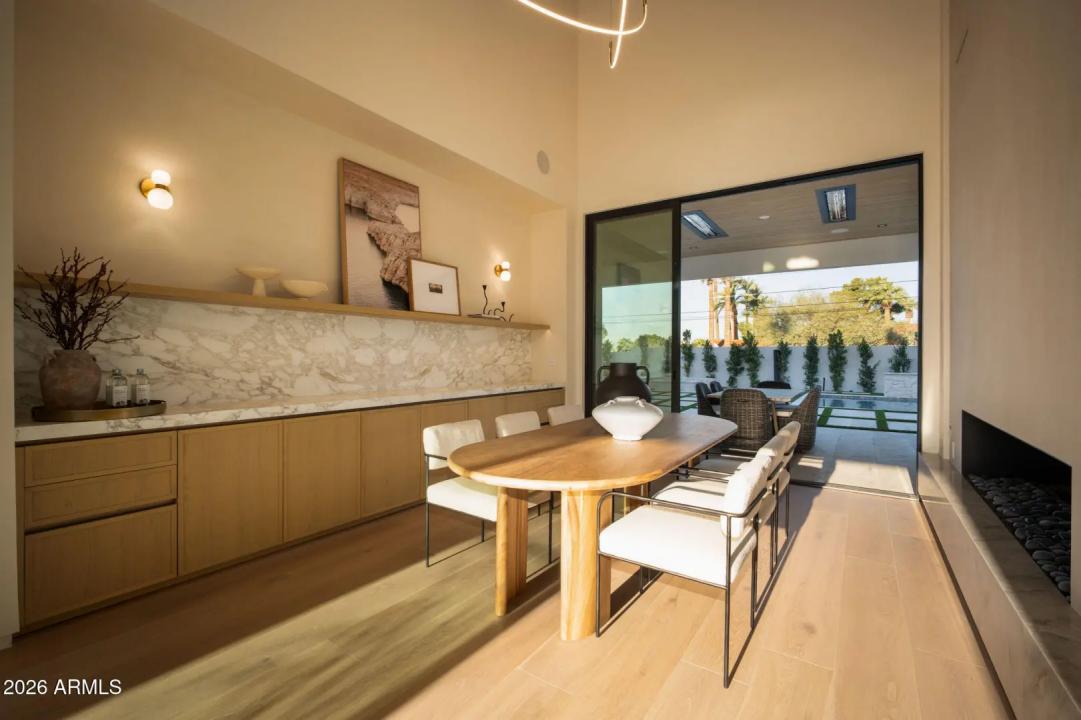 Real Estate Picture 22