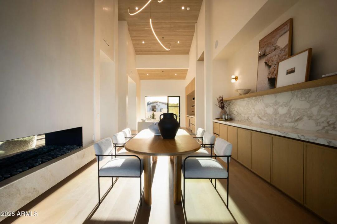 Real Estate Picture 25
