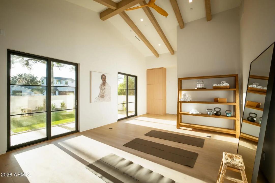 Real Estate Picture 43