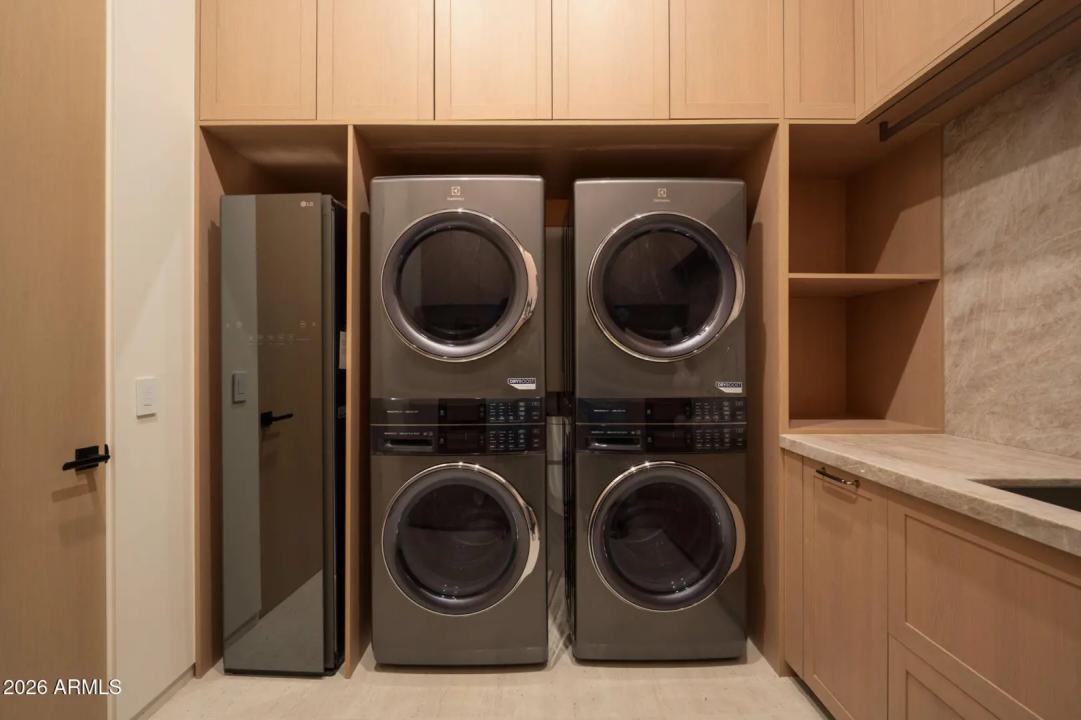 Real Estate Picture 54