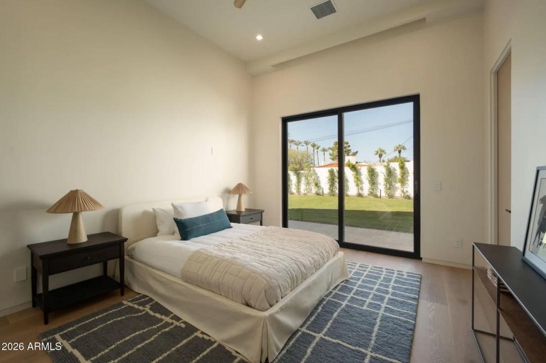 Real Estate Picture 48