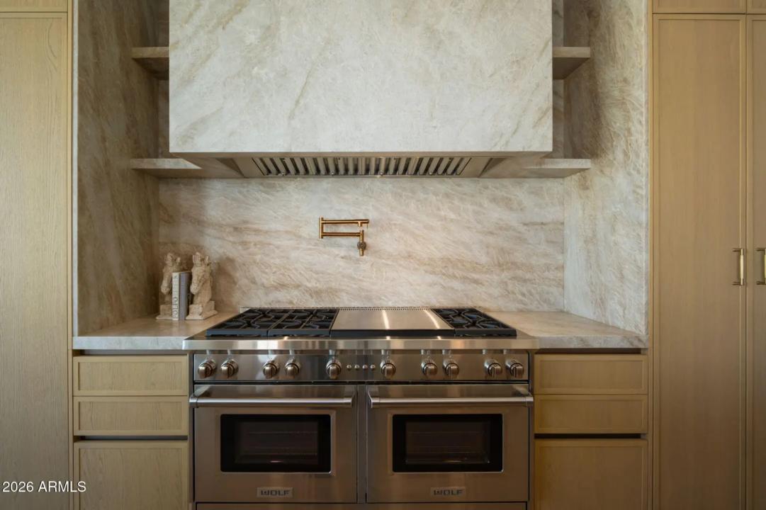 Real Estate Picture 23