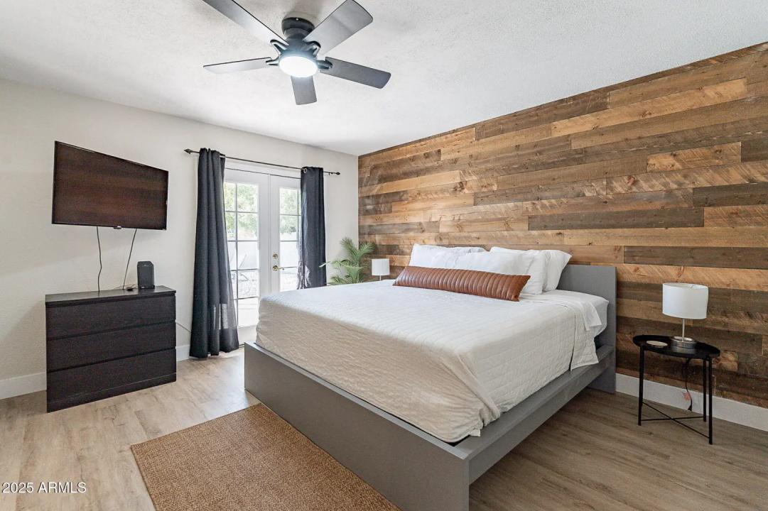 Real Estate Picture 7