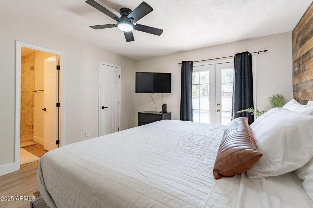 Real Estate Picture 9