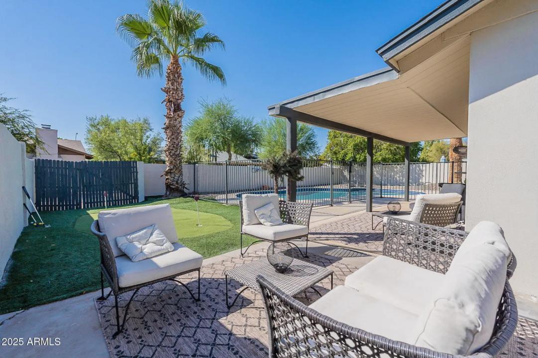 Real Estate Picture 15