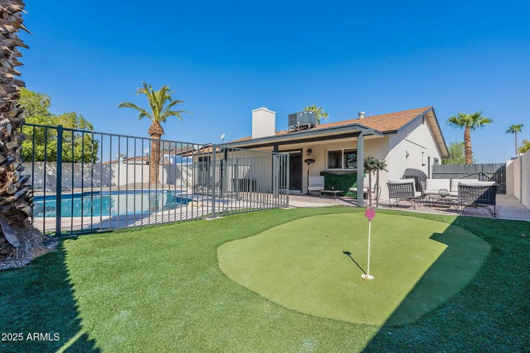 Real Estate Picture 18