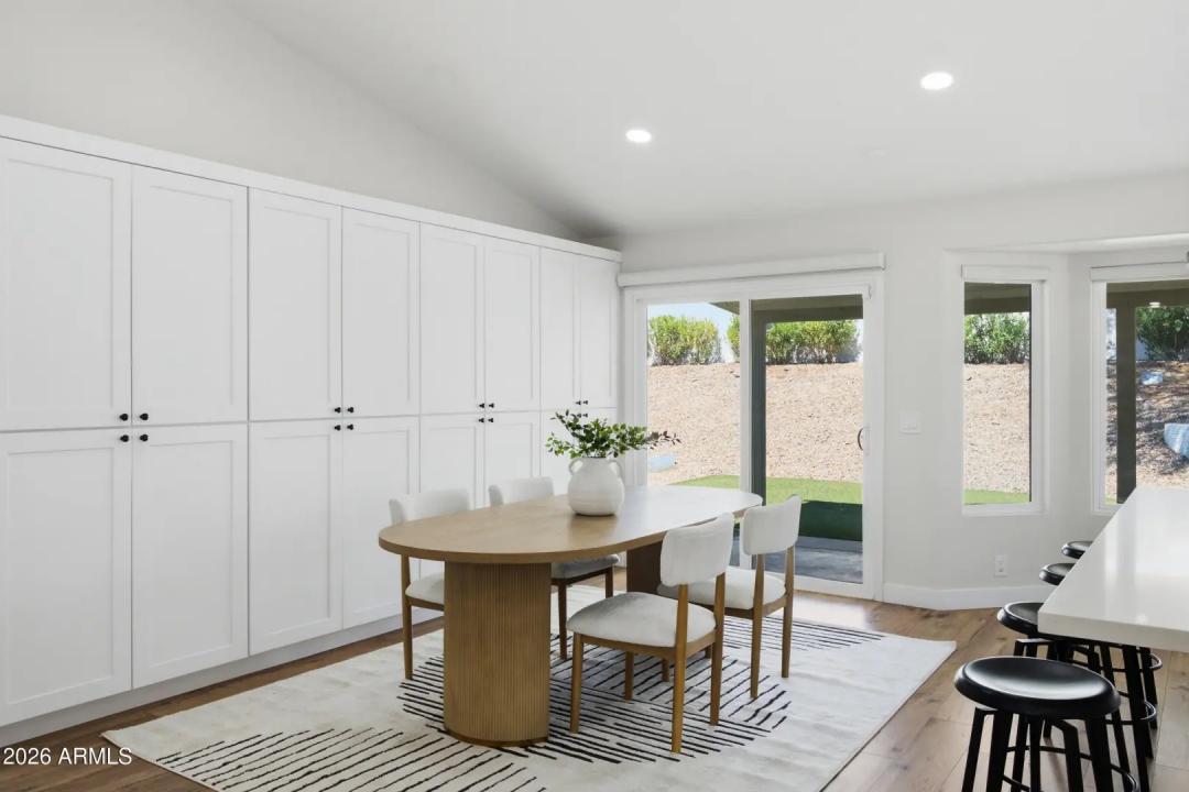 Real Estate Picture 6