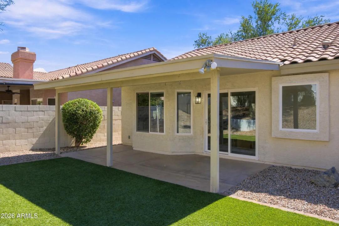 Real Estate Picture 24