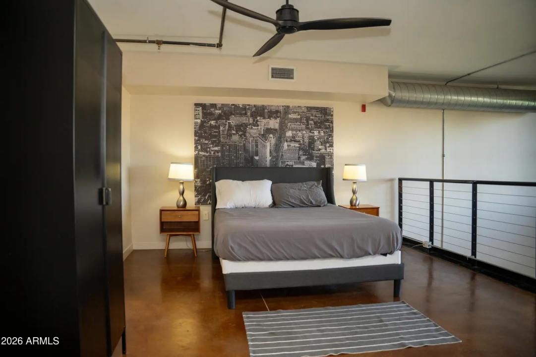 Real Estate Picture 11