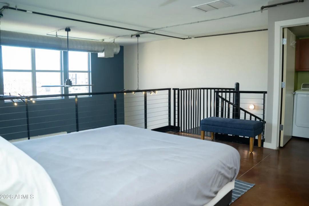 Real Estate Picture 12