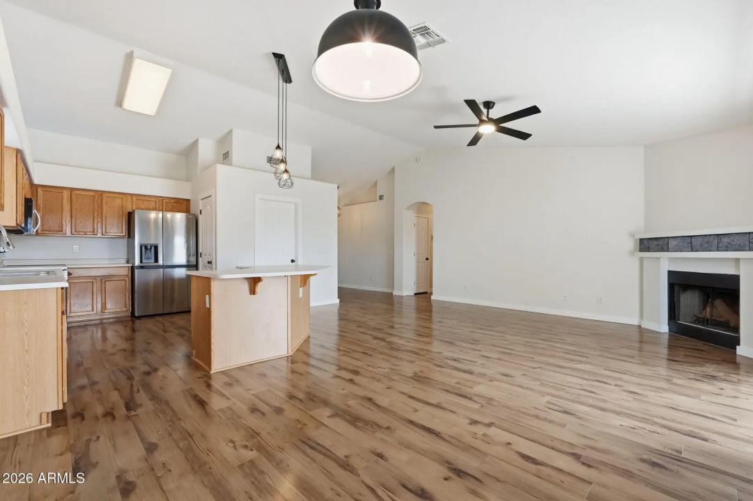 Real Estate Picture 10