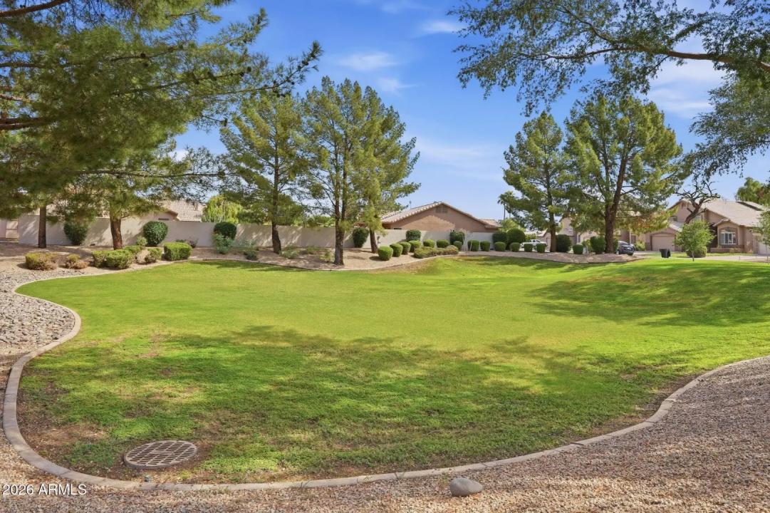 Real Estate Picture 38