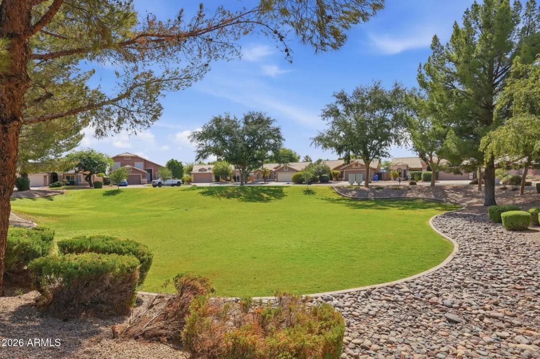 Real Estate Picture 39