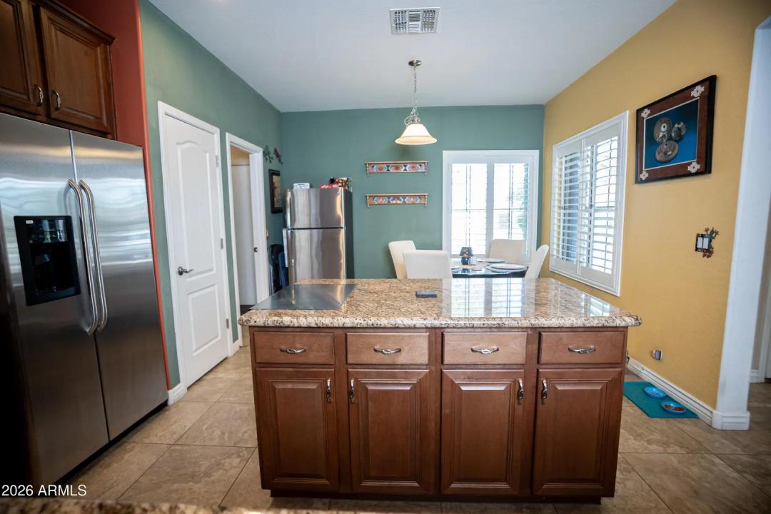 Real Estate Picture 6