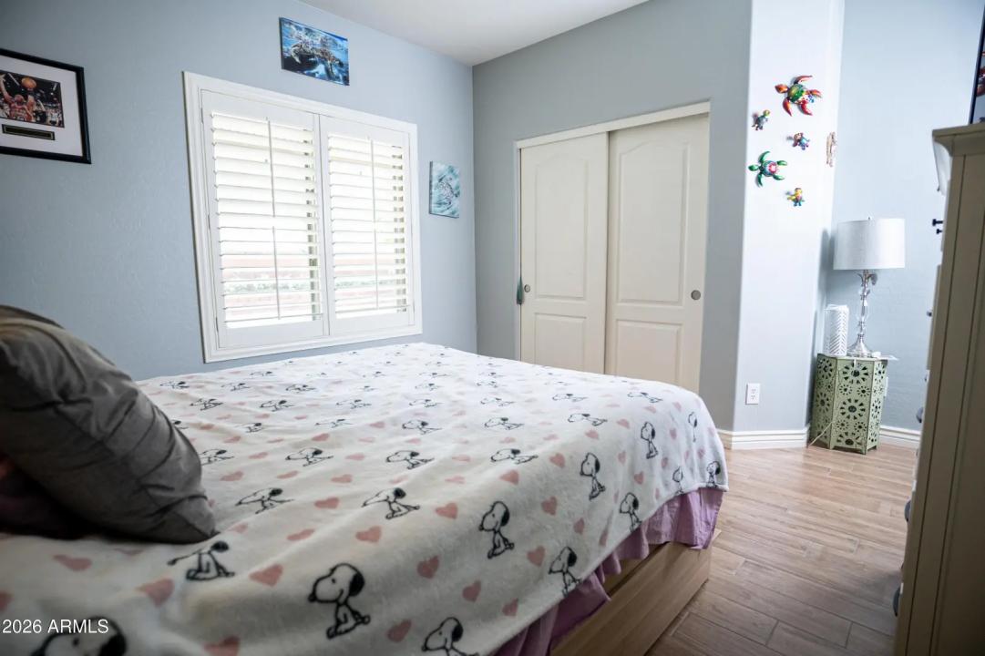 Real Estate Picture 16