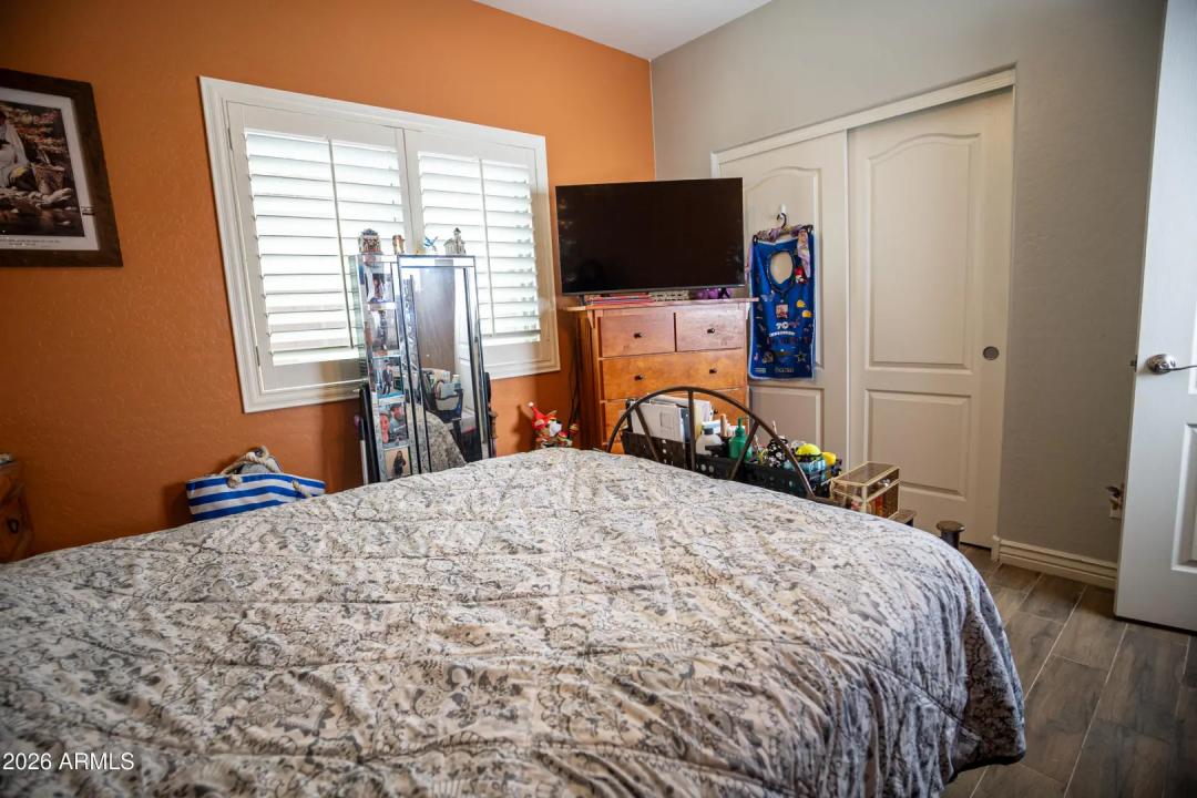 Real Estate Picture 19