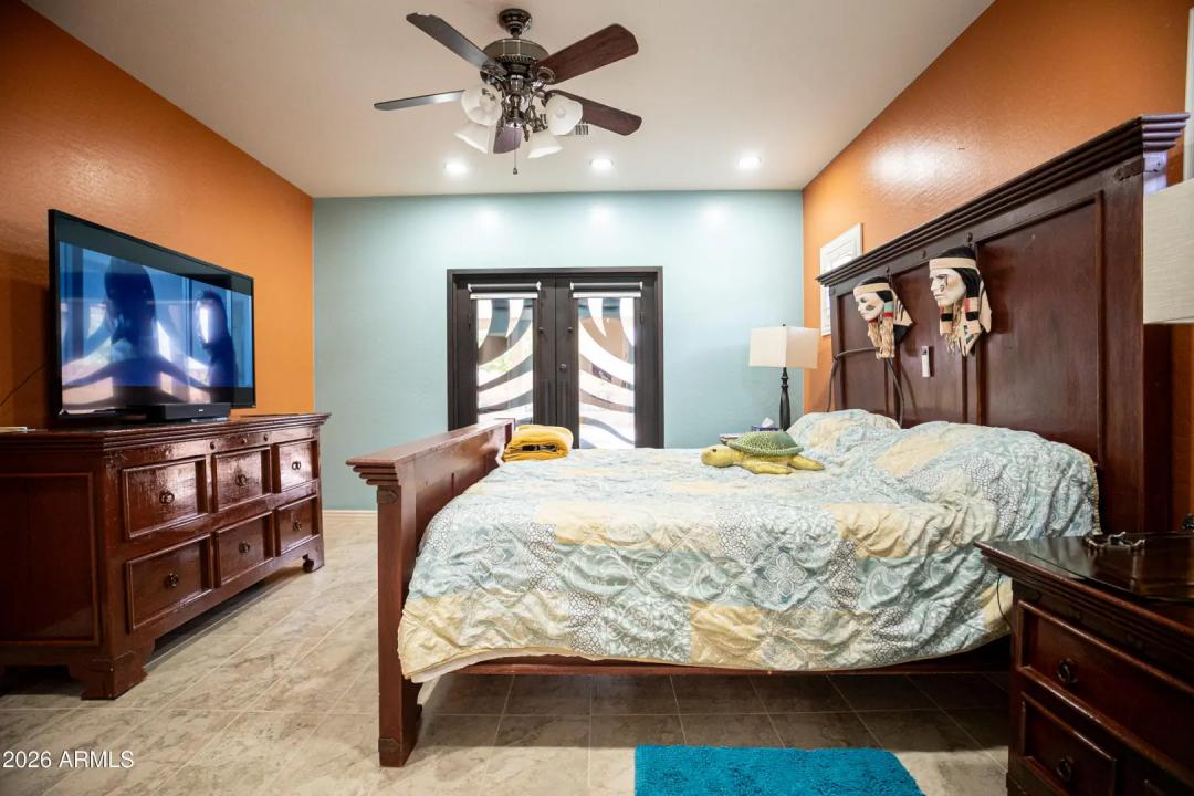 Real Estate Picture 10