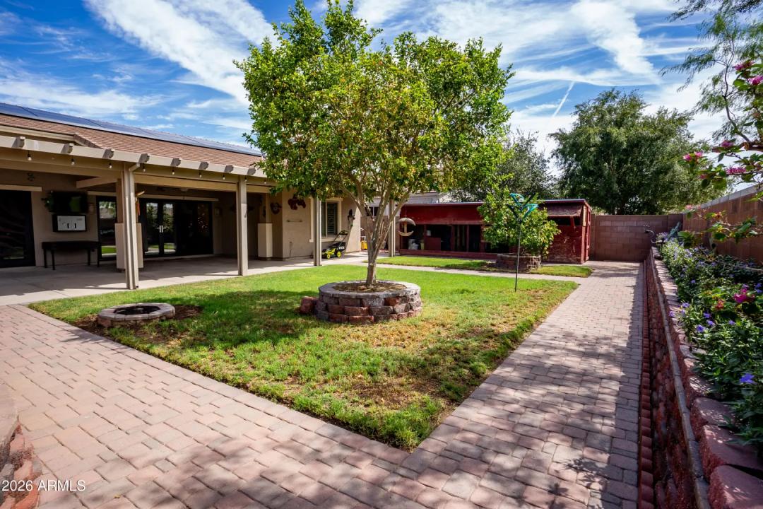 Real Estate Picture 21