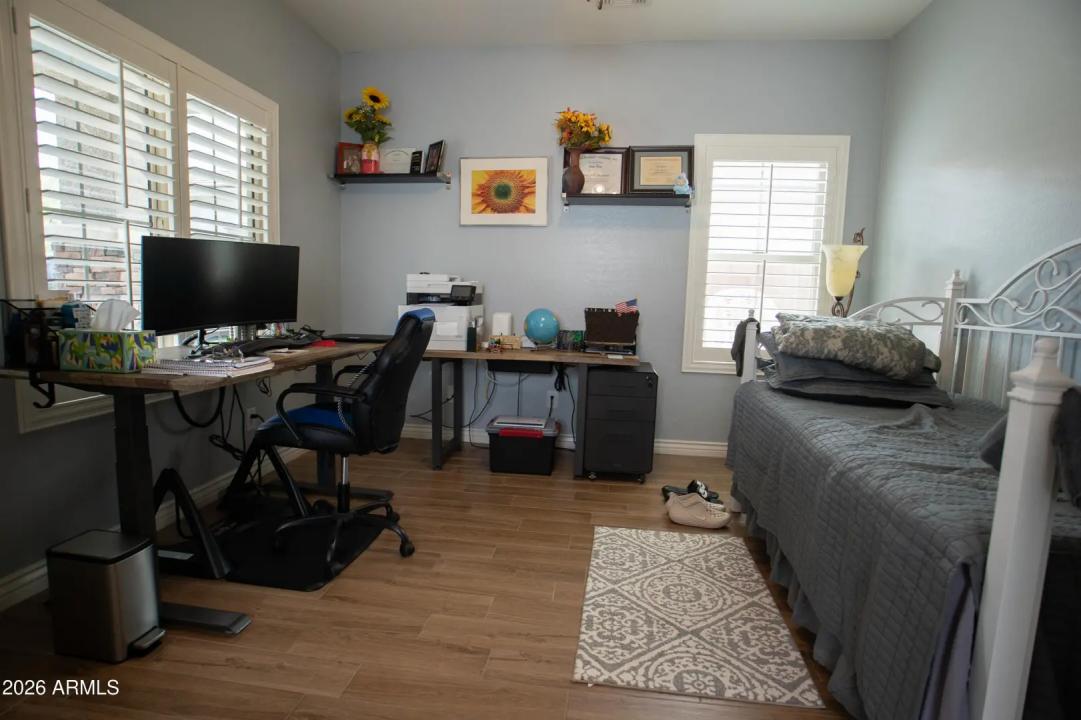 Real Estate Picture 14