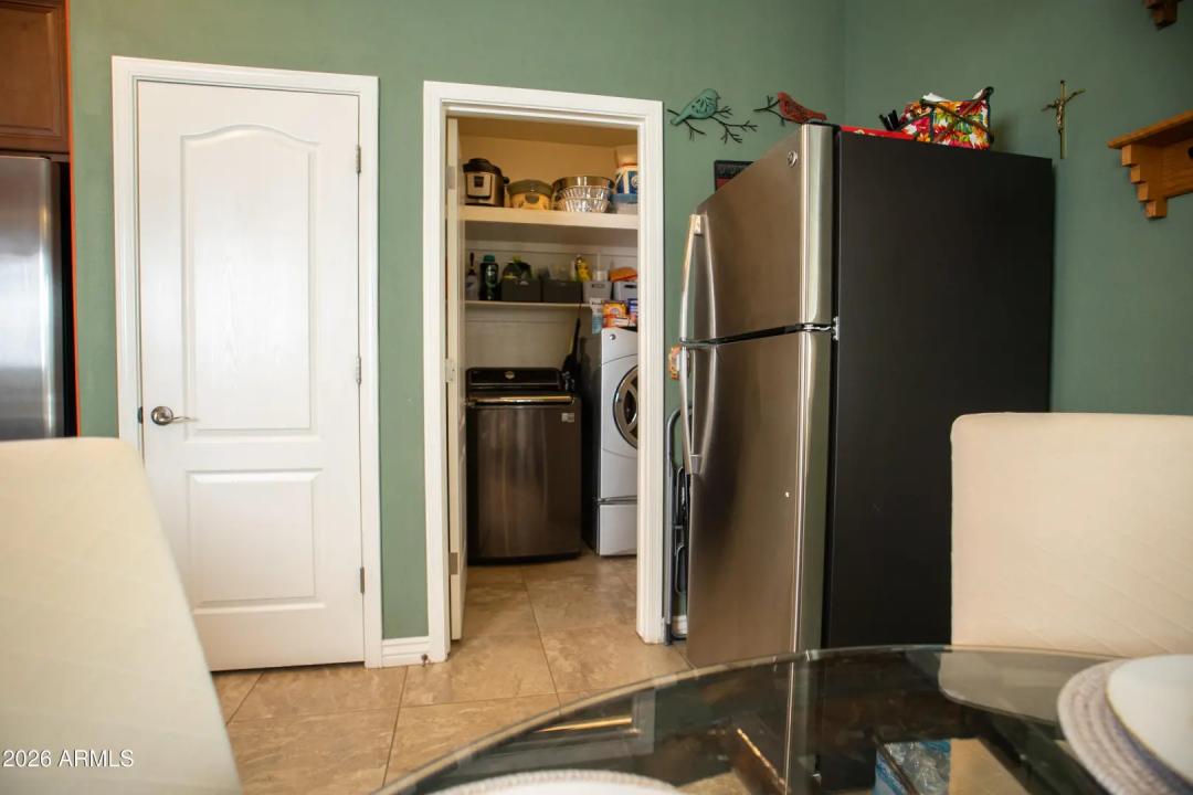 Real Estate Picture 8