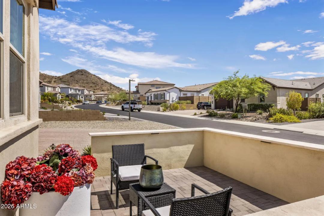 Real Estate Picture 23