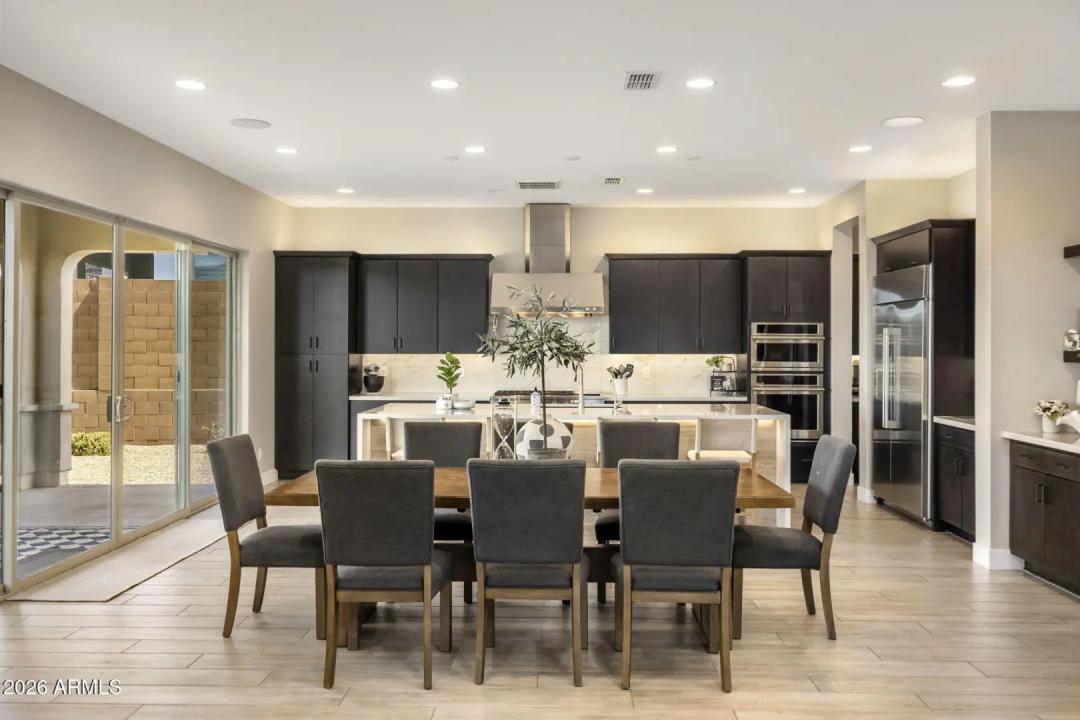 Real Estate Picture 5