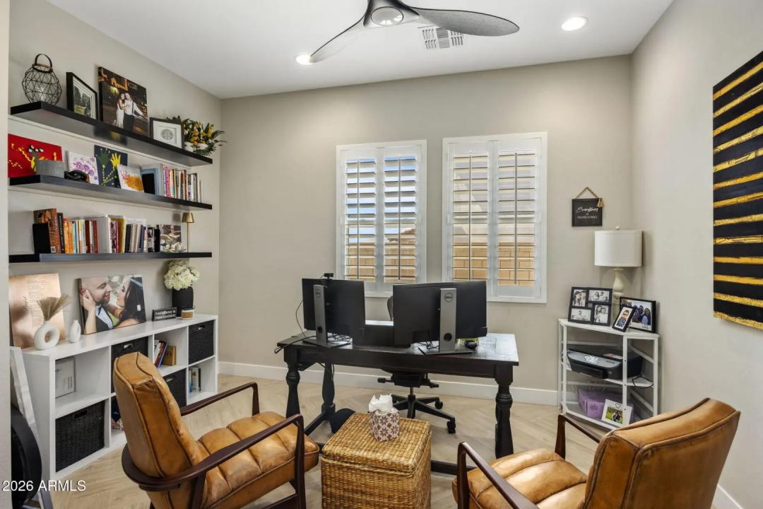 Real Estate Picture 16