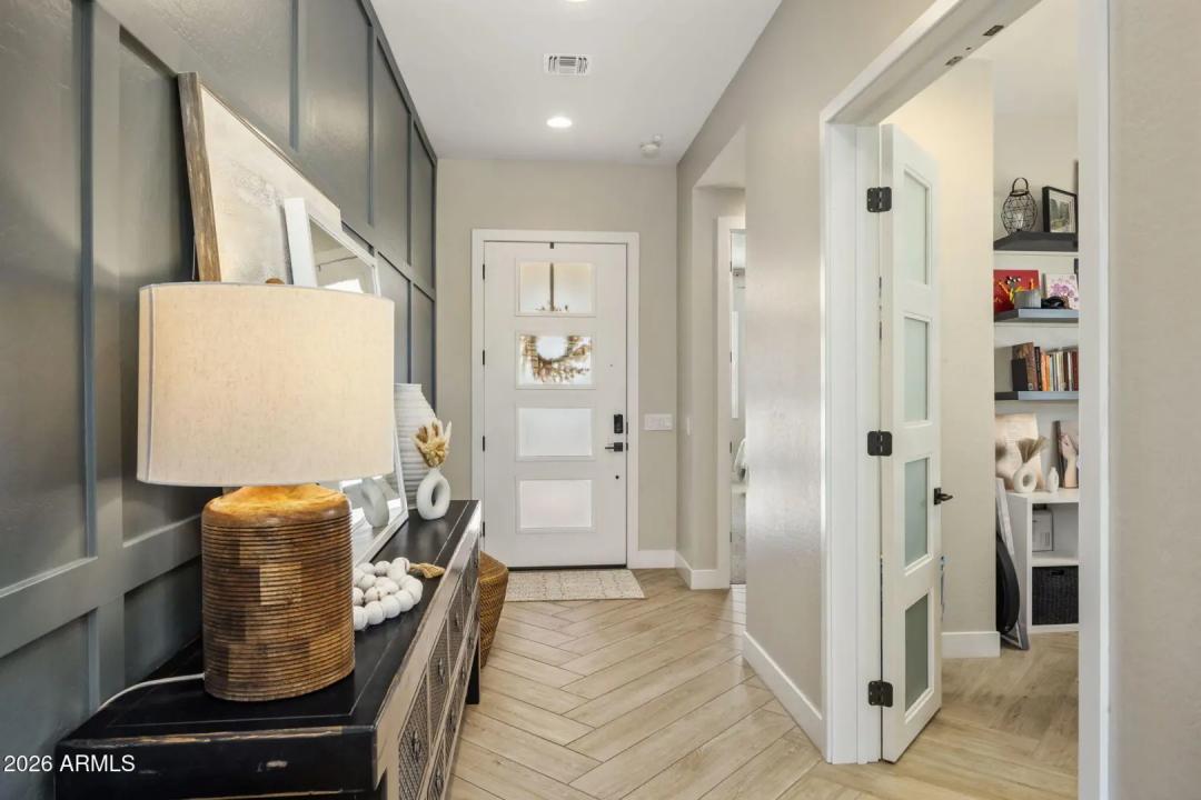 Real Estate Picture 15