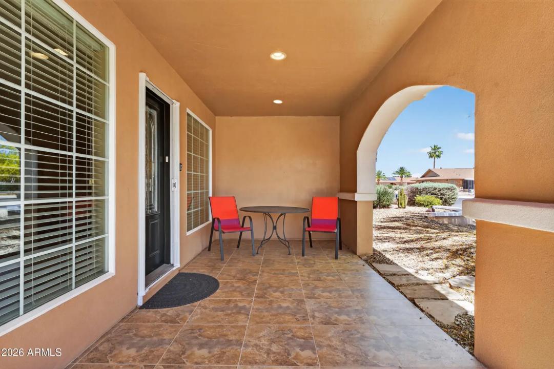 Real Estate Picture 4