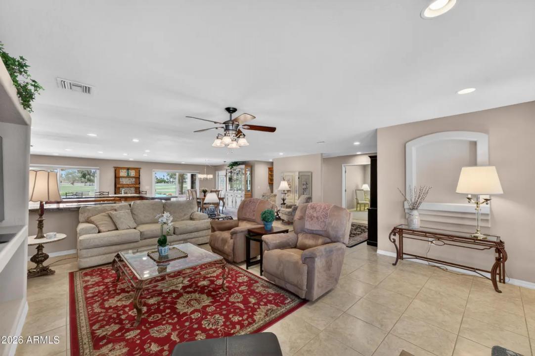 Real Estate Picture 7