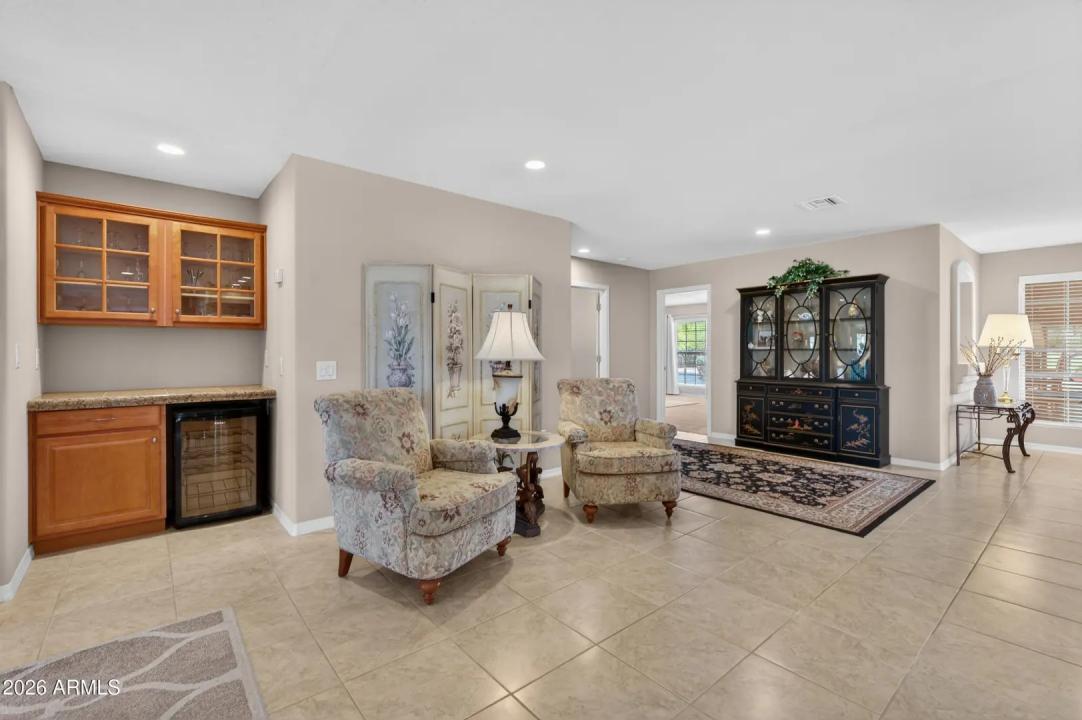 Real Estate Picture 10