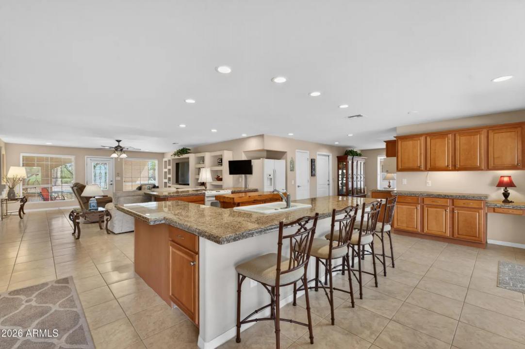 Real Estate Picture 13