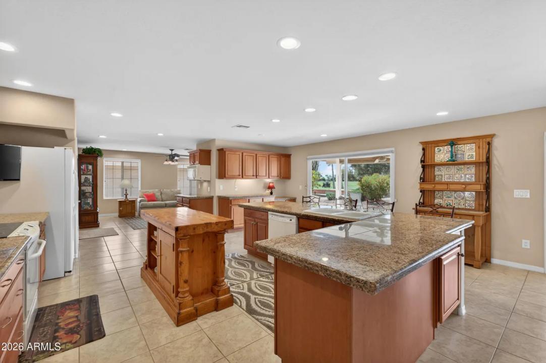 Real Estate Picture 15