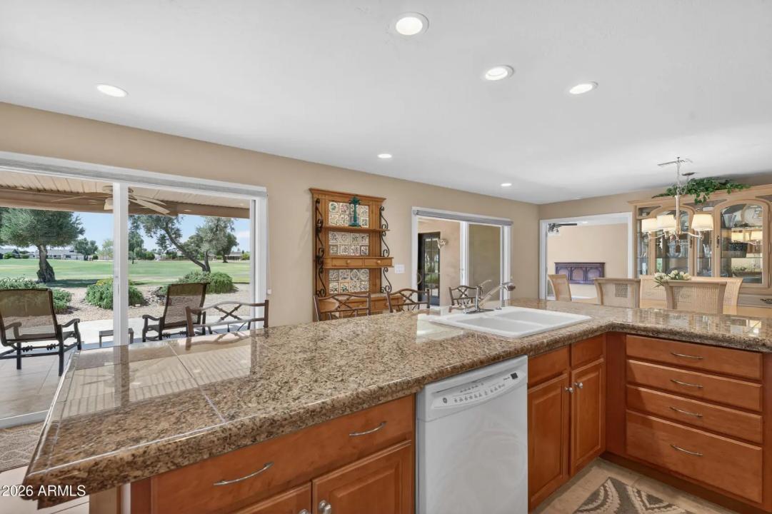 Real Estate Picture 16