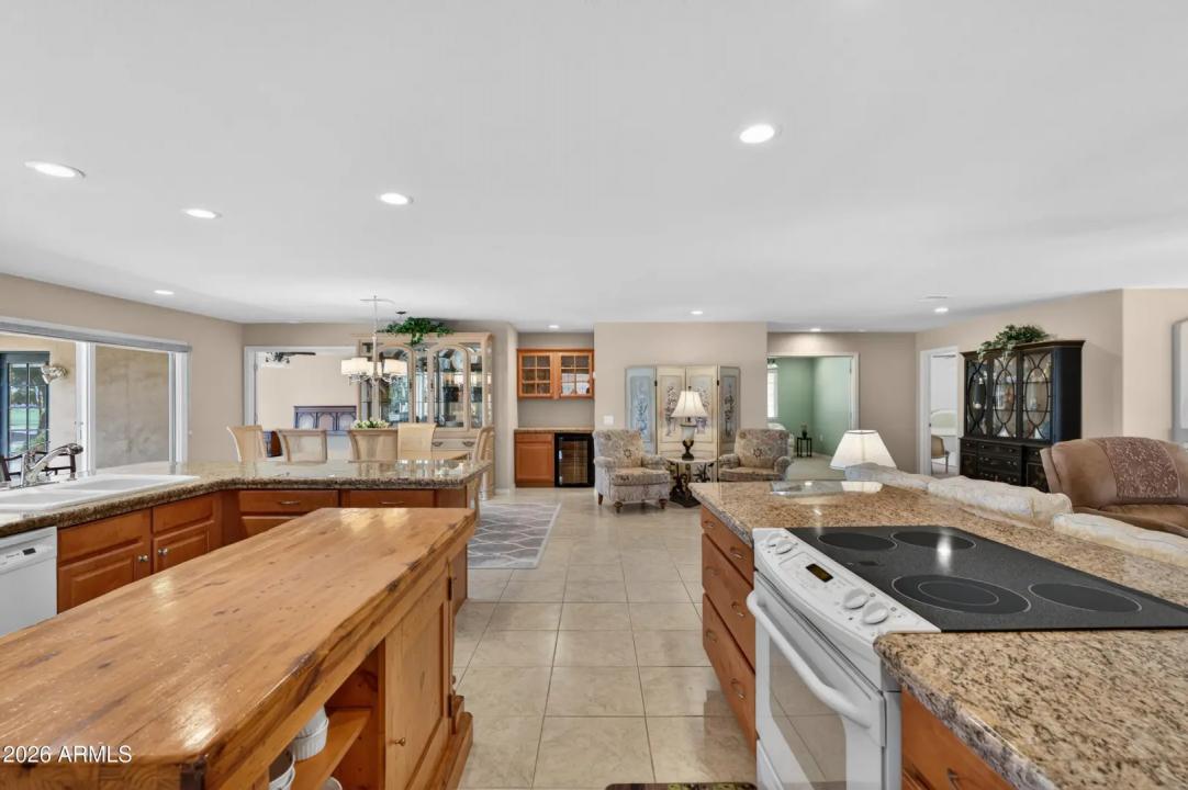 Real Estate Picture 20