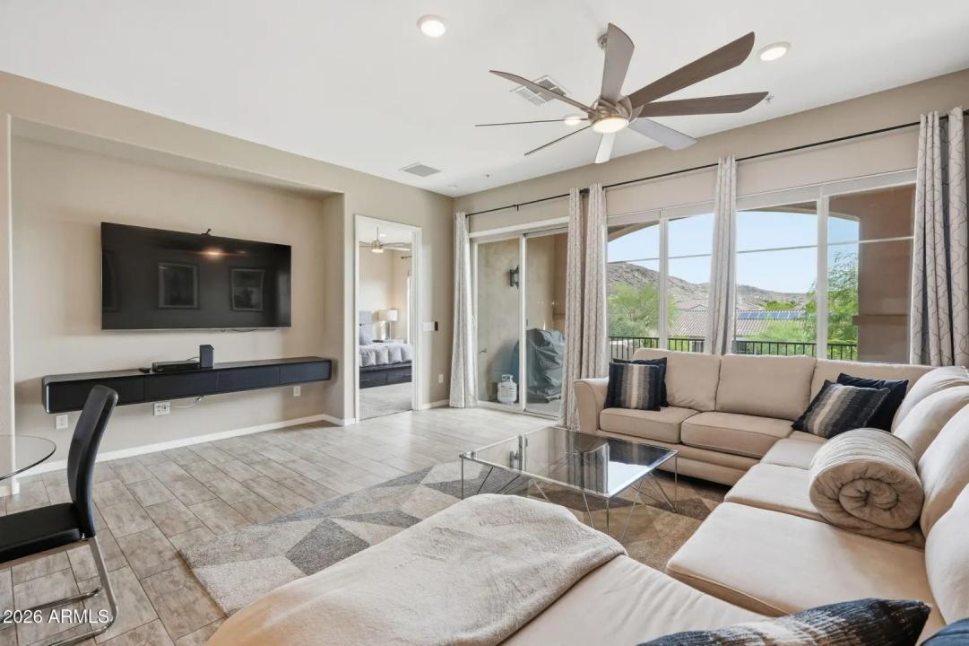 Real Estate Picture 5