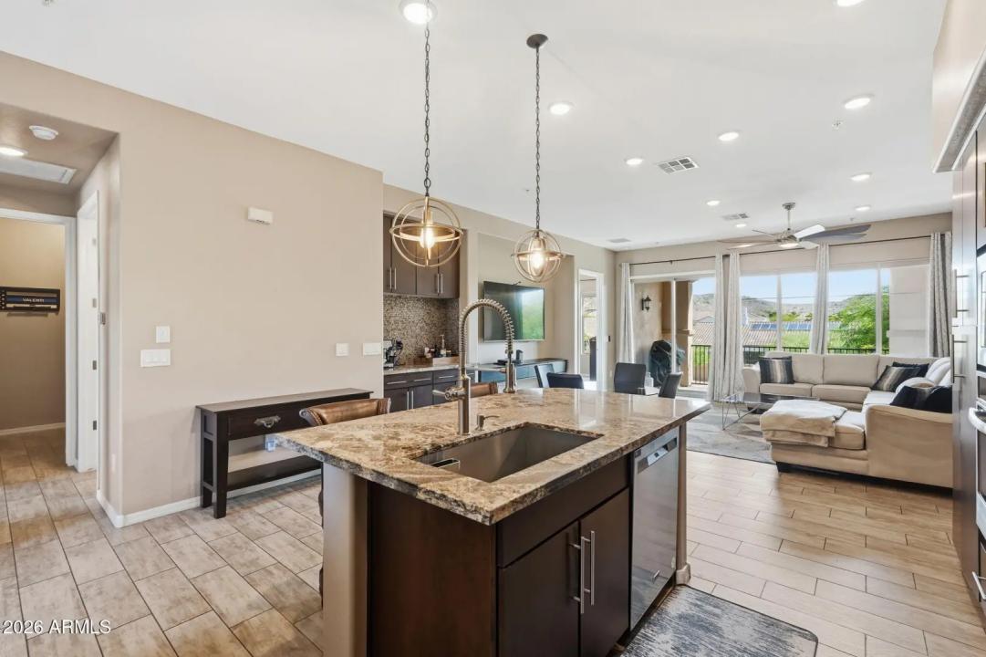 Real Estate Picture 9