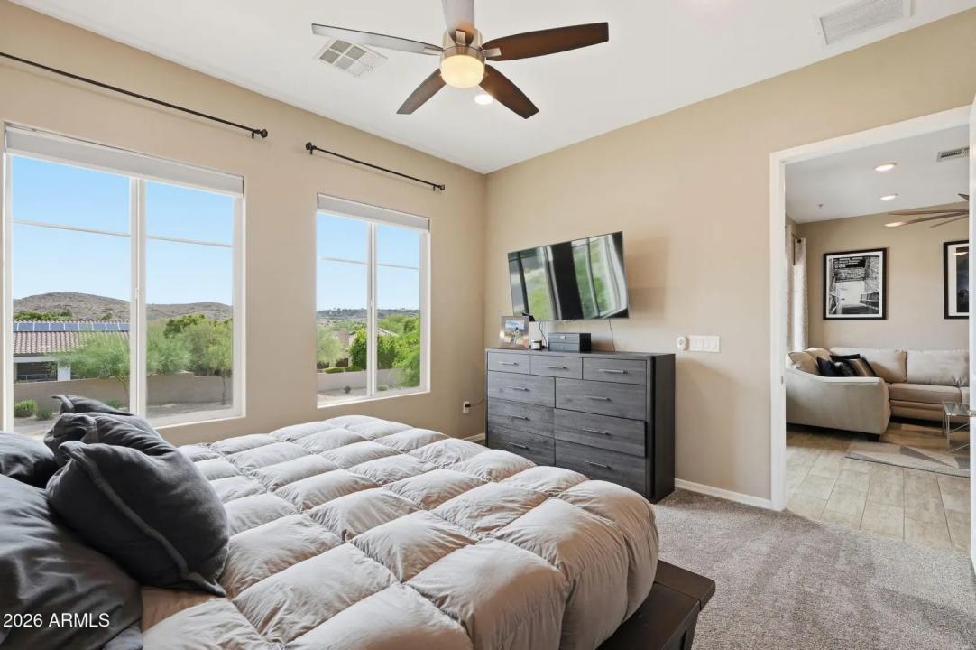 Real Estate Picture 14