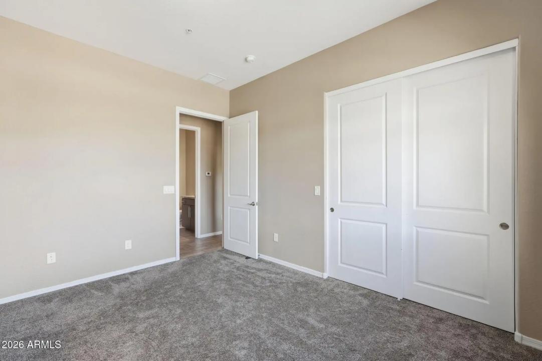 Real Estate Picture 17