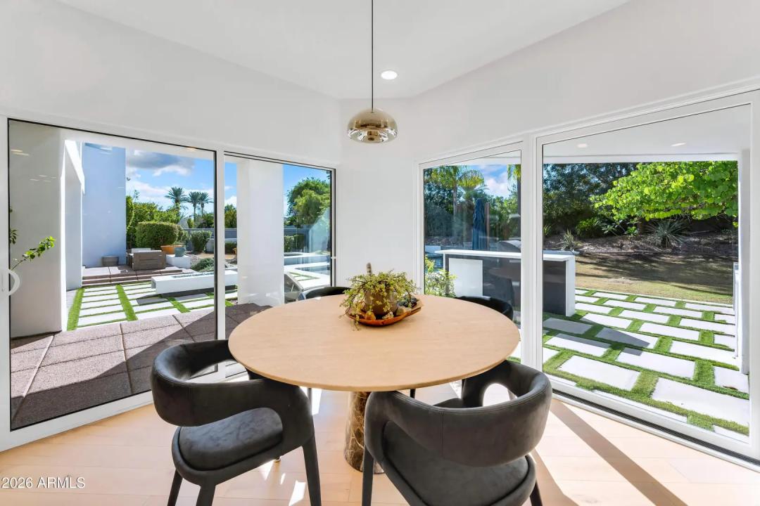 Real Estate Picture 17