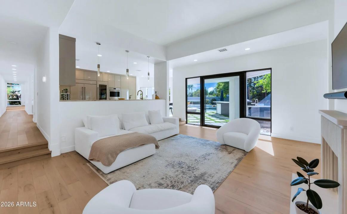 Real Estate Picture 20