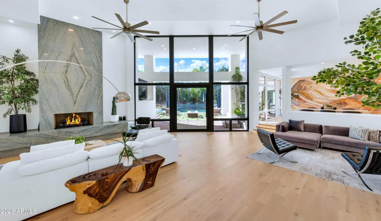Real Estate Picture 5