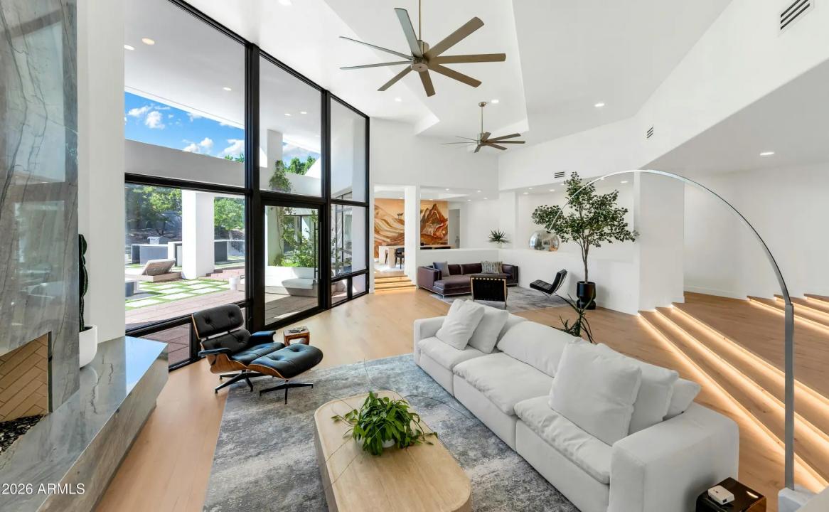Real Estate Picture 7